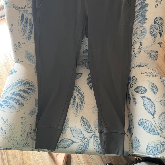 Athleta Venice High Rise Jogger - Grey - Size Small - Picture 2 of 4